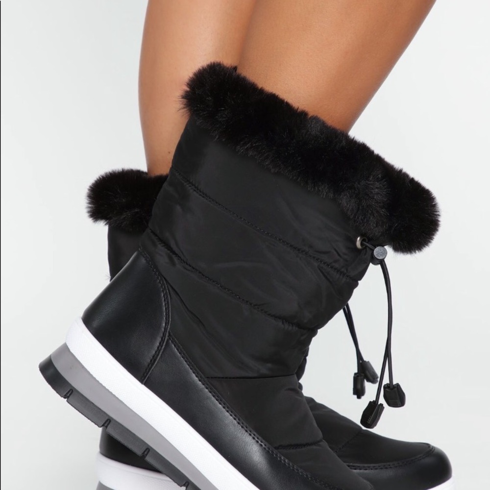 Baby It’s Cold Flat Boots Black